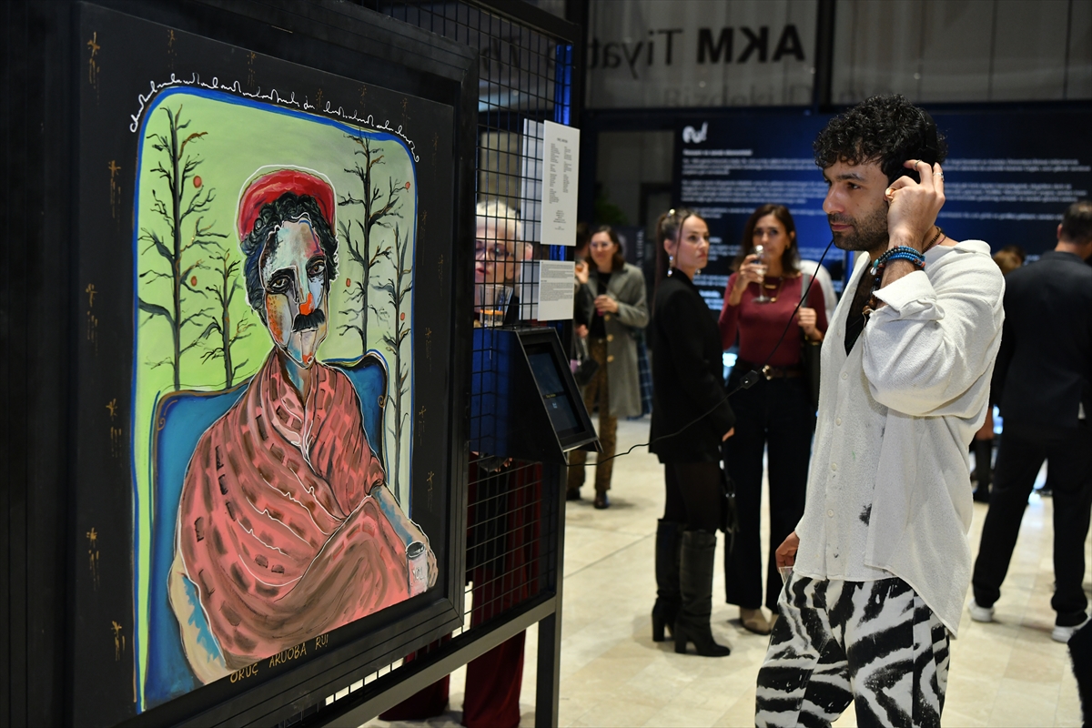 "Konuşan Resimler: 10 Yılın Vedası" sergisi sanatseverlerle buluştu