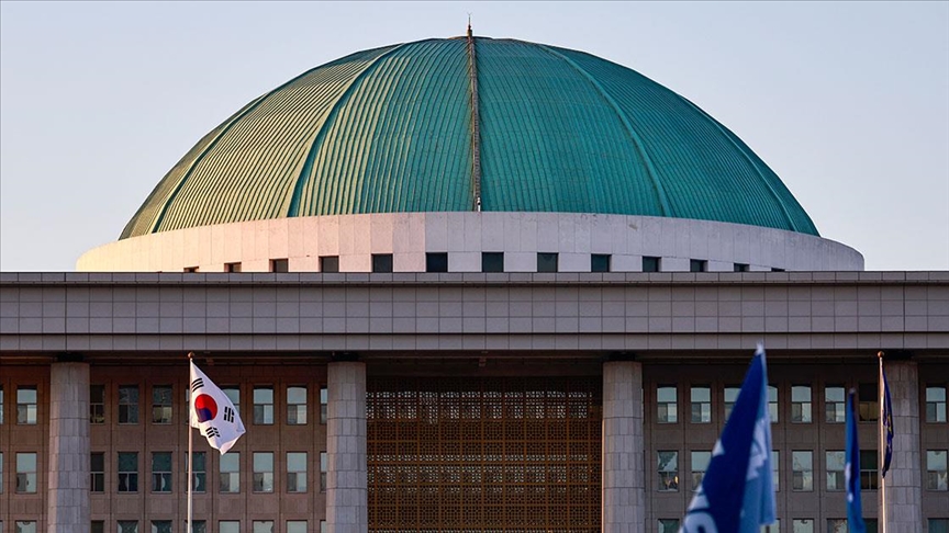 Güney Kore'de meclis, Devlet Başkanı Yoon'un görevden alınması için oylama yapacak
