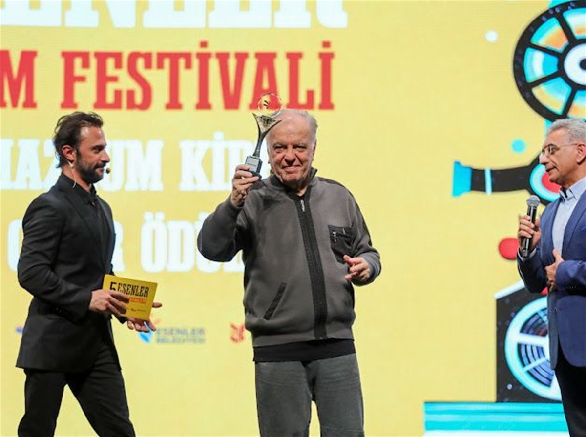 "5. Esenler Film Festivali" onur ödülleri ile başladı