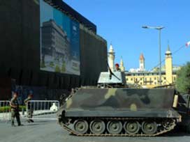 Lübnan'da hayat pahalılığı ve doların yükselmesi protesto edildi
