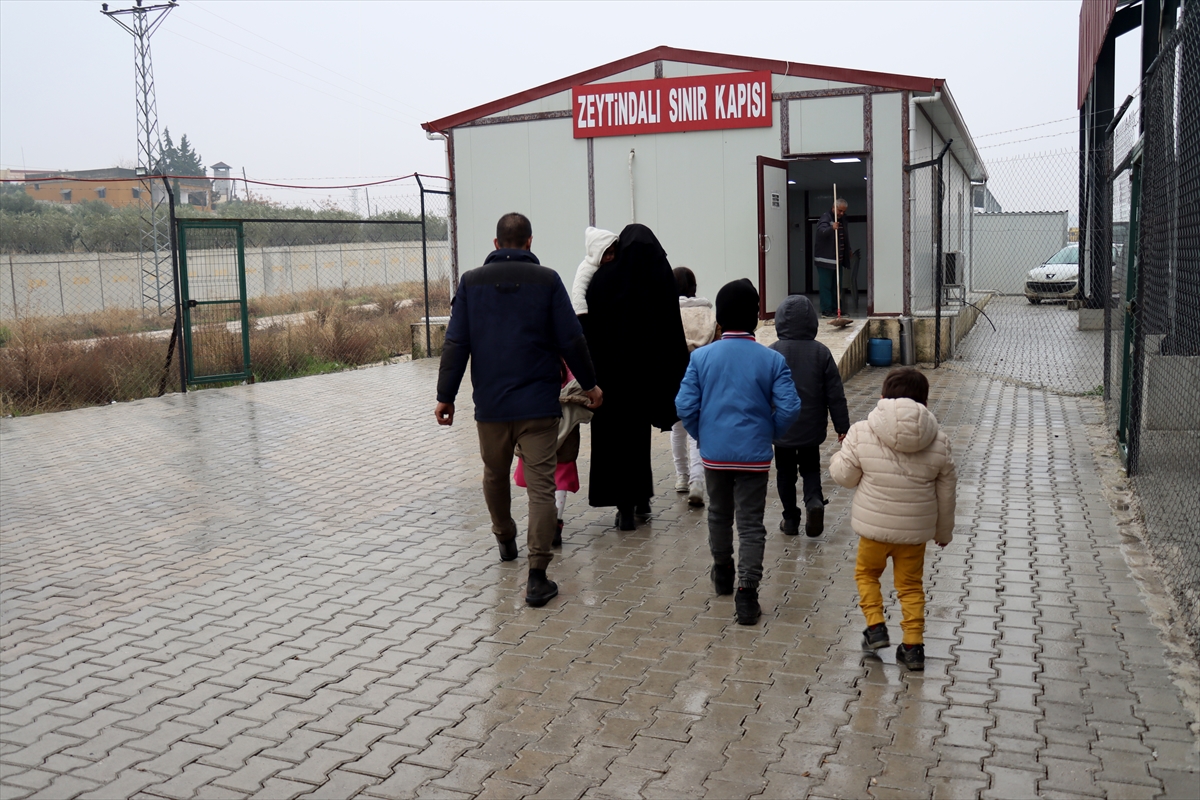 Suriyelilerin Hatay'daki sınır kapılarından ülkelerine dönüşü sürüyor