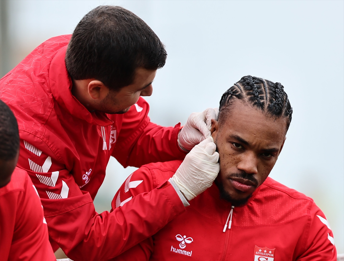 Sivassporlu futbolcular laktat testinden geçti