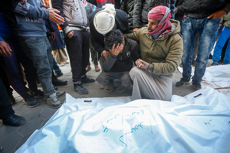 Arap Birliği: Çocukların donarak, sağlıkçıların yanarak öldüğü Gazze'de "en çirkin" suçlar işleniyor
