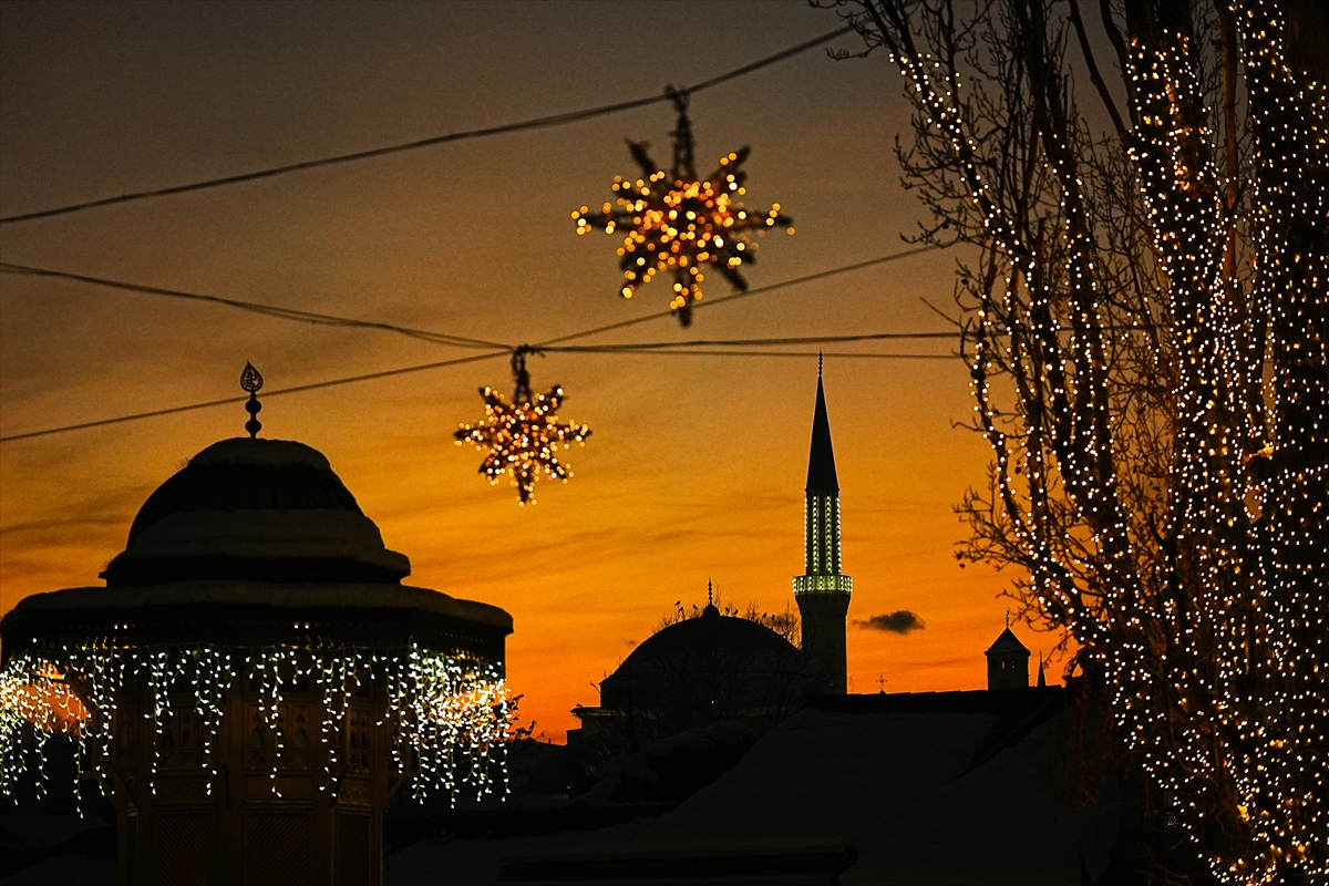 Arnavutluk ve Bosna Hersek'te Regaip Kandili dualarla idrak edildi