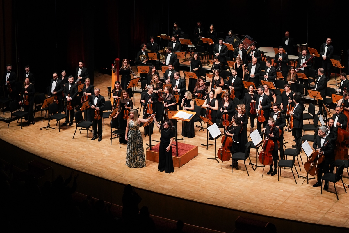 Ünlü soprano İstanbul'da konser verdi