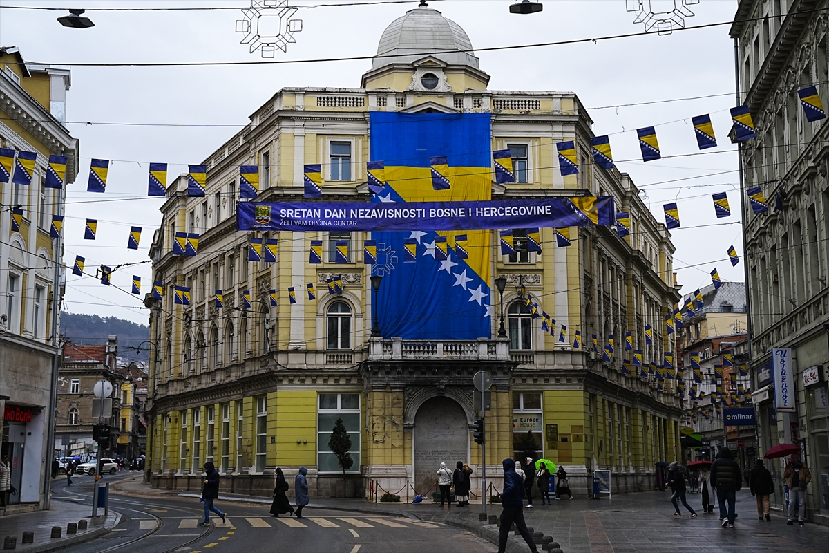 Bosna Hersek bağımsızlığının 33. yılını kutluyor