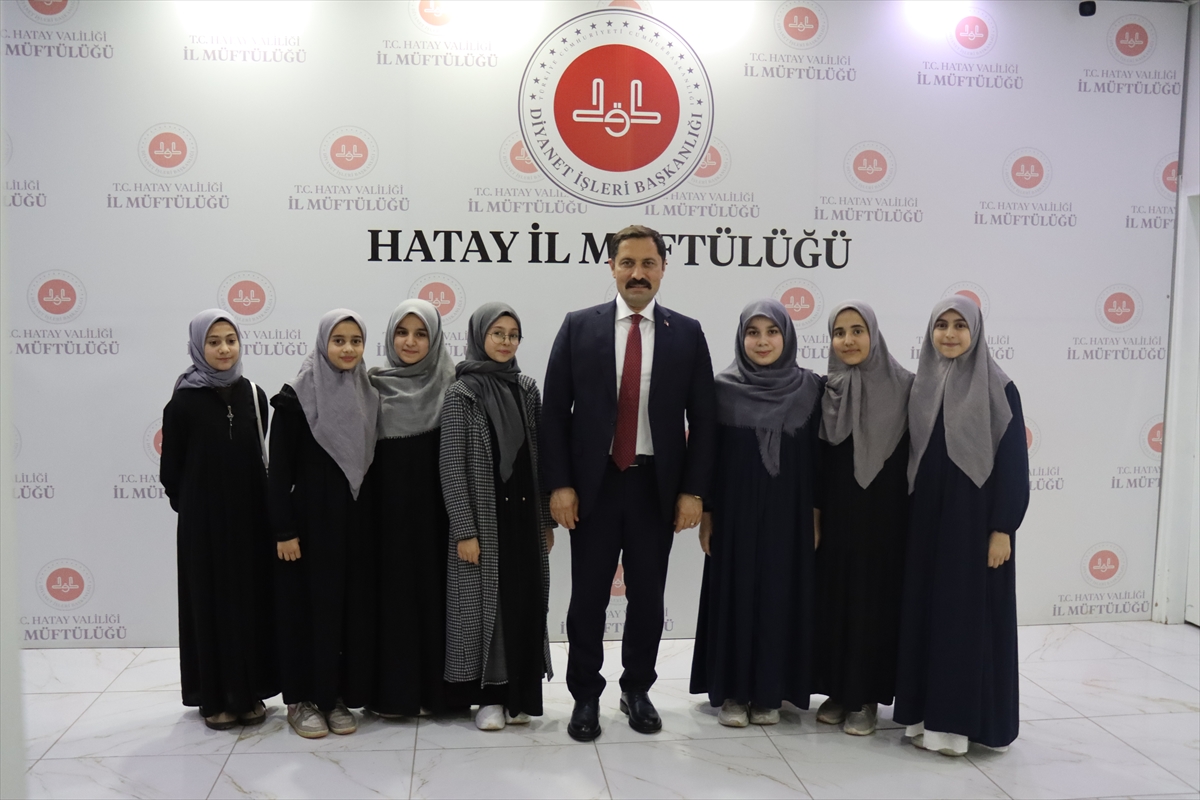 Hatay Valisi Mustafa Masatlı, Kur'an kursu öğrencileriyle iftar yaptı