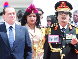 Berlusconi'nin özel müşterisi Kaddafi