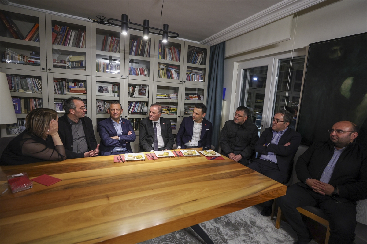 CHP Genel Başkanı Özel, Mahir Polat'ı ziyaret etti