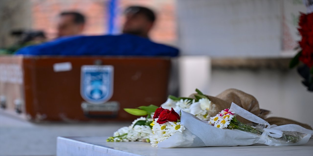 Ankara'da komşusu tarafından öldürülen Hatice Çınar toprağa verildi