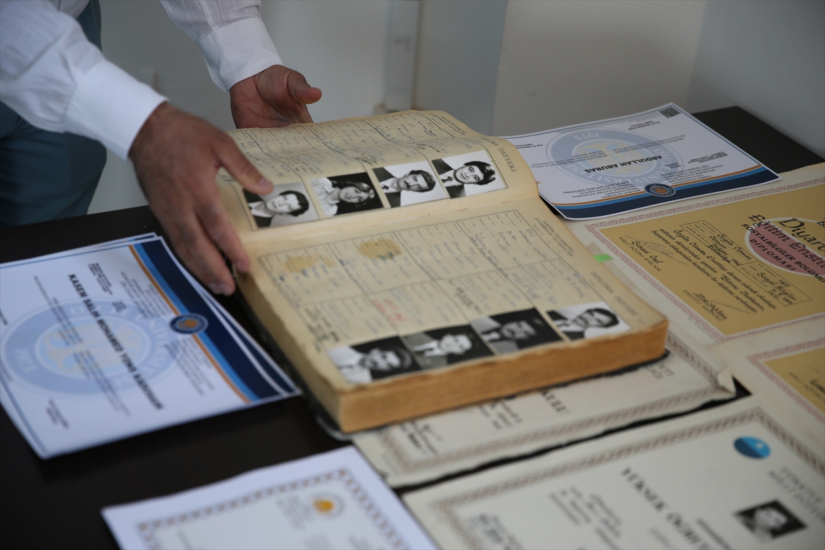 Alınmayan 50 bin diploma sahibini bekliyor