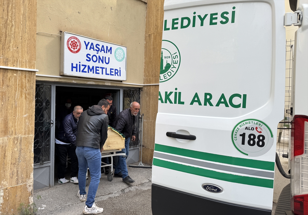 Zara'da KKKA hastalığı şüphesiyle tedavi gören kadın öldü