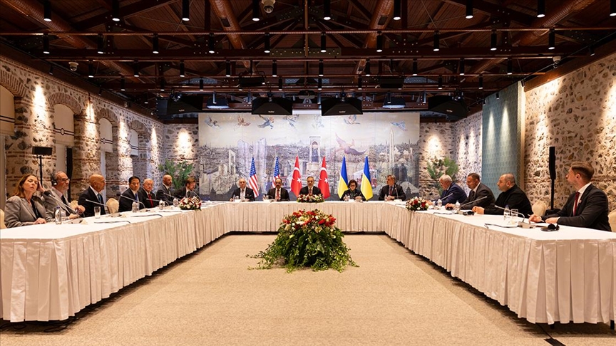 İstanbul'da düzenlenen Türkiye-ABD-Ukrayna Üçlü Toplantısı başladı