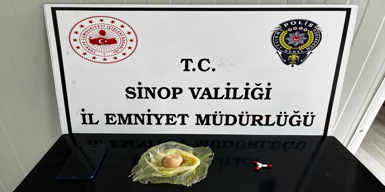 Sinop’ta uyuşturucu operasyonu: 226 gram uyuşturucu ele geçirildi, 3 şüpheli tutuklandı.