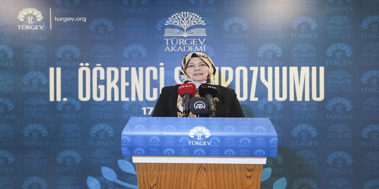 TÜRGEV Akademi II. Öğrenci Sempozyumu’nda genç araştırmacılar bilgi, etik ve değerler temelli akademiyi tartıştı.