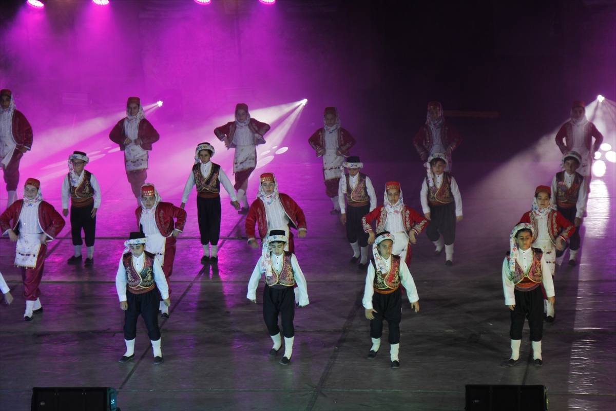 Aspendos Antik Tiyatrosu'nda "Gençlik ve Spor Şöleni" düzenlendi