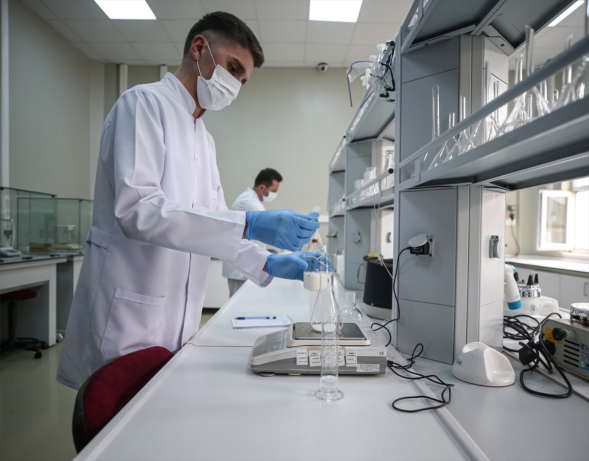 Mehmetçiğin gıda sağlığı GKAM laboratuvarlarına emanet