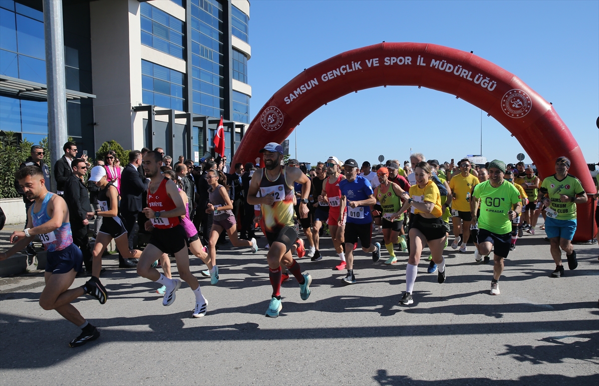 Samsun'da 19 Mayıs Yarı Maratonu başladı