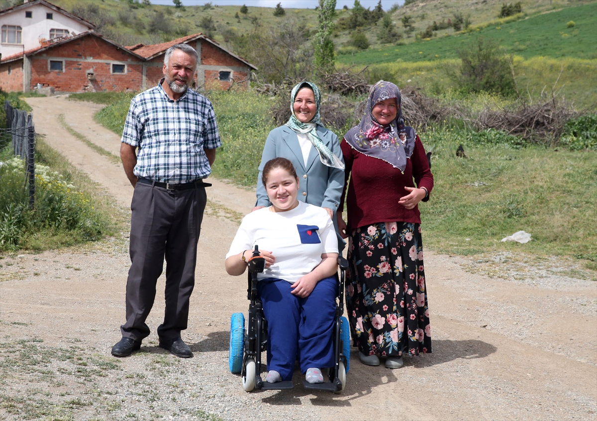 Harçlıklar tekerlekli sandalyeye dönüştü