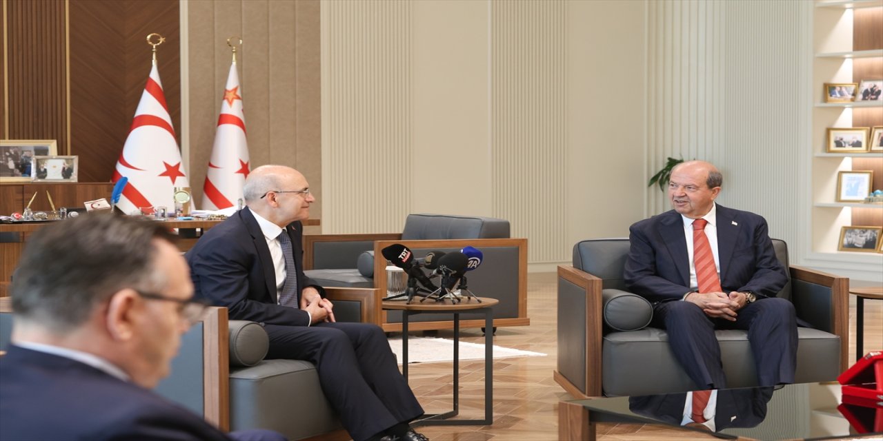 Cumhurbaşkanı Tatar, Bakan Şimşek’i kabul etti.