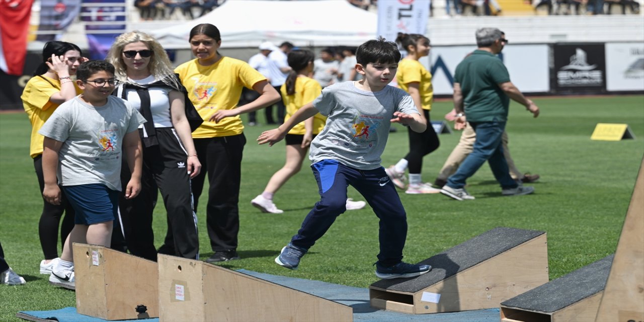Modern pentatlonda "Üç Kuşak Spor Zamanı Şenliği" Ankara'da yapıldı