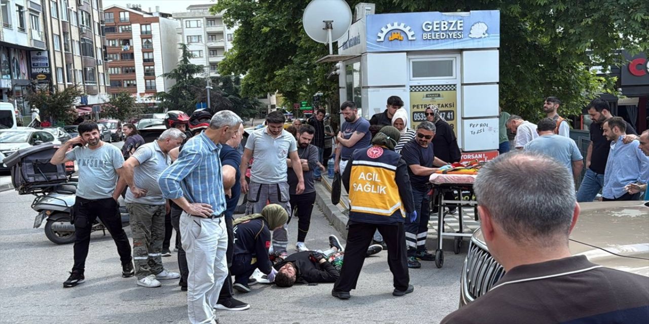Kocaeli Gebze’de Otomobil ile Motosiklet Çarpıştı: 1 Yaralı