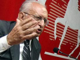 Cindoruk: AKP darbelerden korkuyor