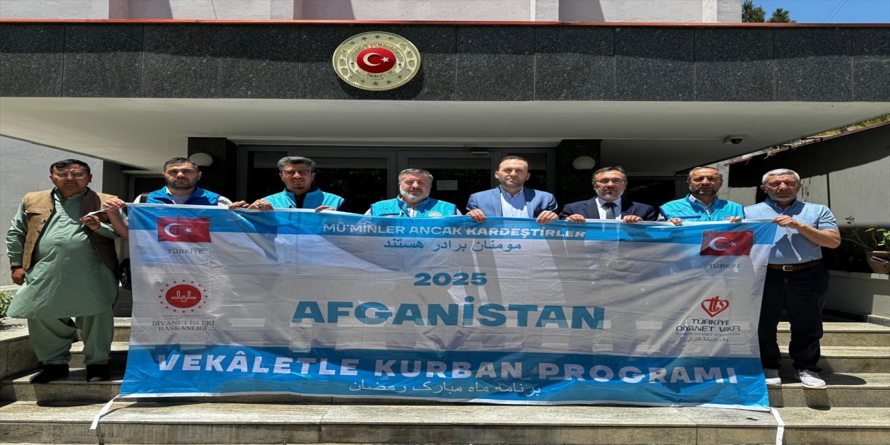 TDV heyetinden Afganistan’da Türkiye’nin Kabil Büyükelçiliği Misyon Şefi Cenk Ünal’a ziyaret