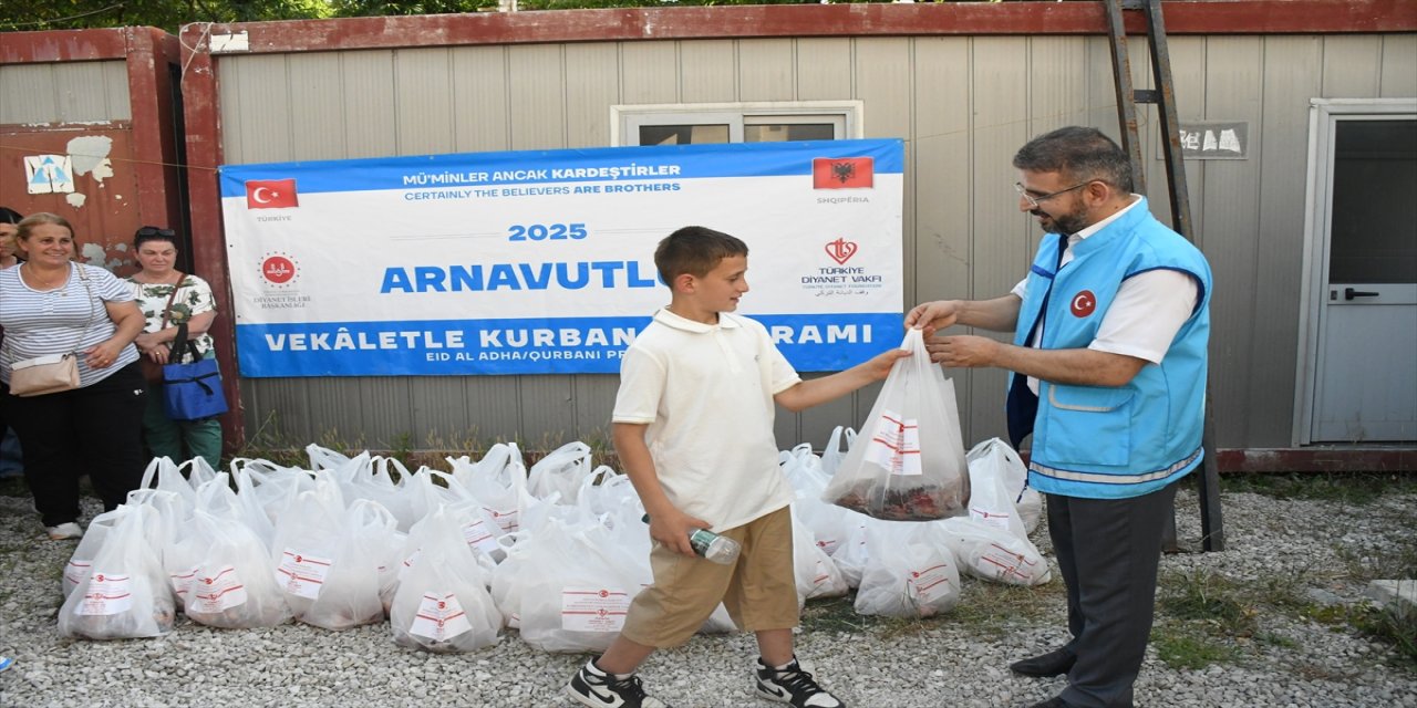 TDV, Kurban Bayramı’nda Arnavutluk’ta ihtiyaç sahiplerine 450 kurban eti paketi ulaştırdı