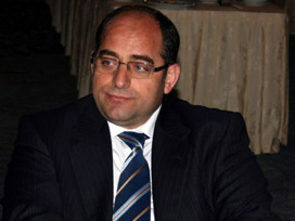 Savcı Öz'ün imzasını taklit ettiler