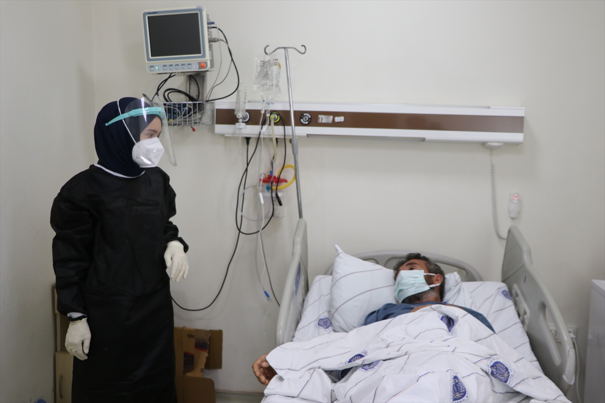 Çıplak elle keneyi çıkarmayın