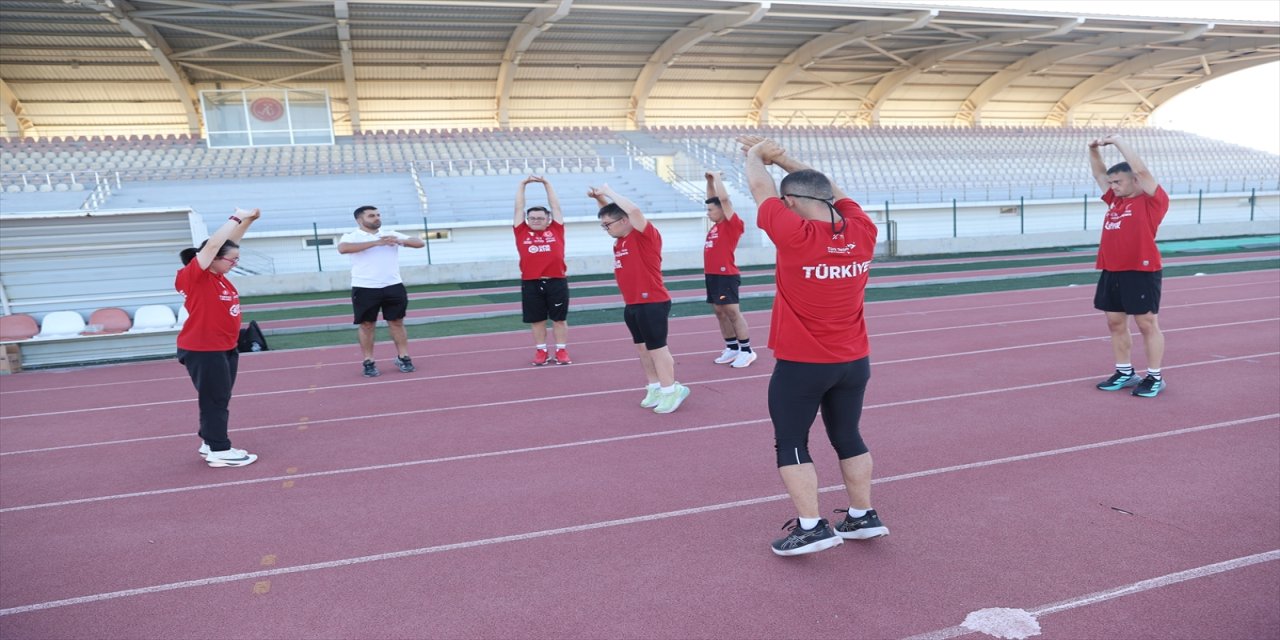 Down Atletizm Milli Takımı, Avrupa Şampiyonası öncesi hazırlıklarını Nevşehir'de sürdürüyor