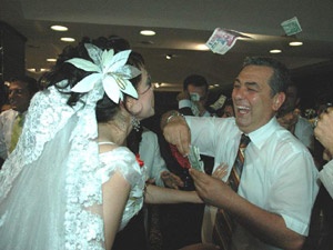 Düğünlerde Ölçüyü kaçırmayın