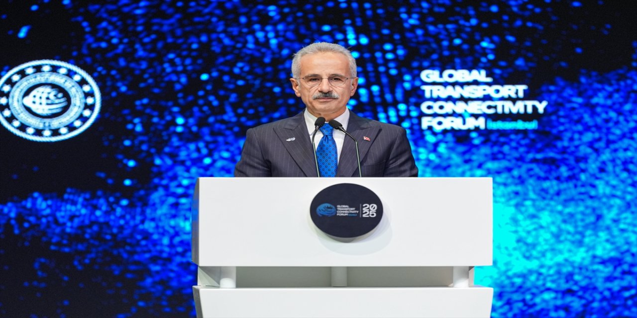 Uraloğlu: Türkiye, sadece yolları değil güveni ve sürdürülebilirliği de inşa eden küresel bir lojistik merkezi haline geliyor