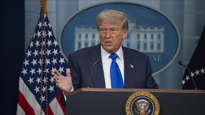 Trump, Hamaney'in açıklamasının ardından İran'a yaptırımların hafifletilmesi çalışmalarını durdurdu