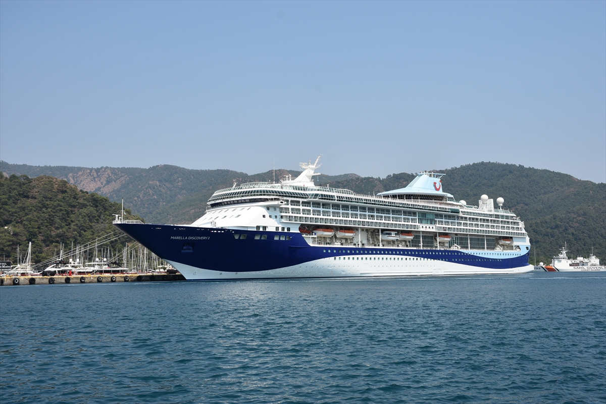 “Marella Discovery 2" kruvaziyeri ile Marmaris'e 1840 turist geldi