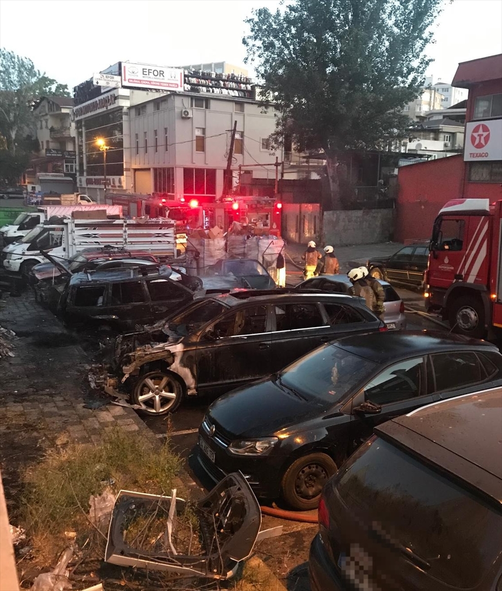 İstanbul'da sanayi sitesinde 10 aracın kundaklanmasına ilişkin 2 zanlı yakalandı