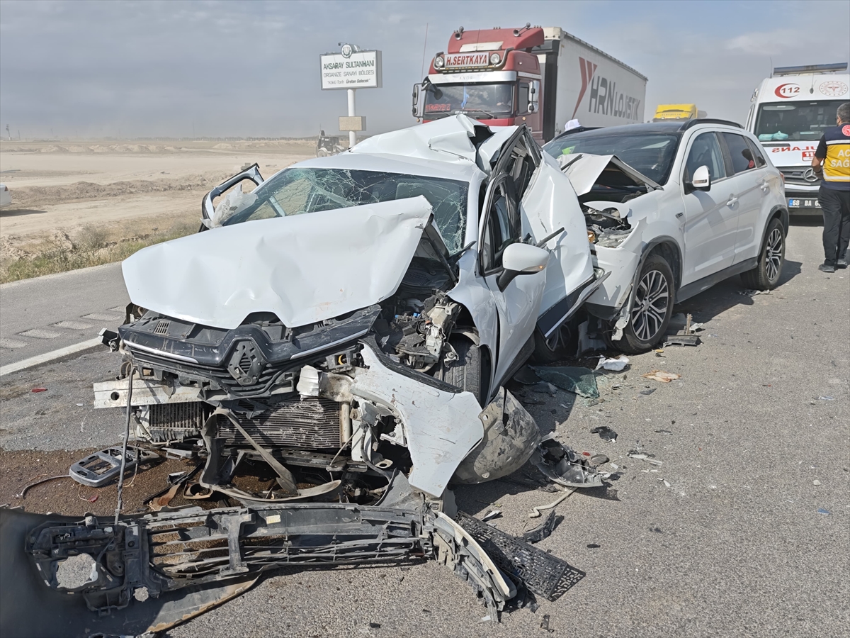 Aksaray'da zincirleme trafik kazasında 11 kişi yaralandı