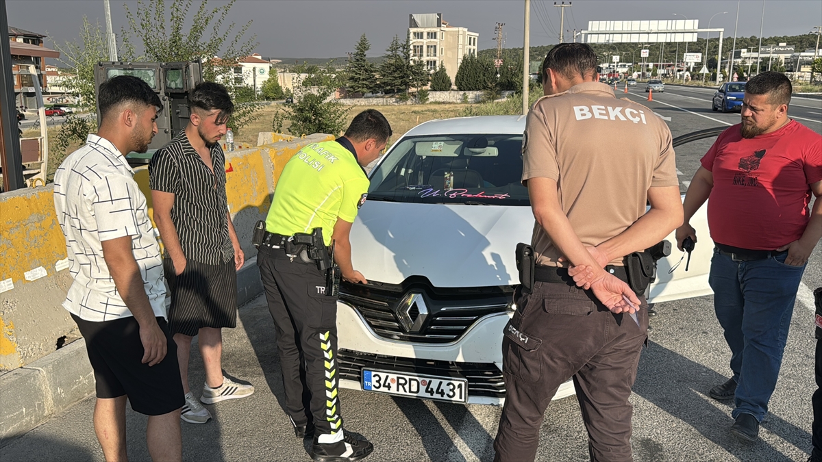 Kütahya'da polis noktasına çakar lamba yakarak giren sürücü ve araç sahibine para cezası