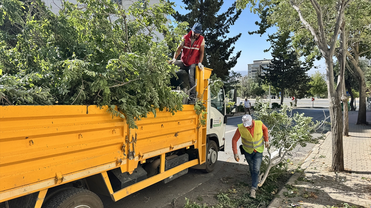 Kahramanmaraş'ta fırtına hayatı olumsuz etkiledi