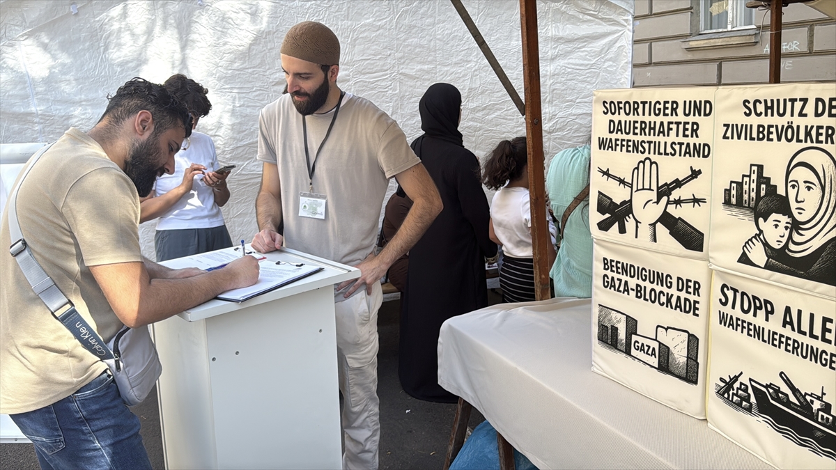 Berlin'deki Müslümanlardan Gazze için Alman hükümetine açık mektup
