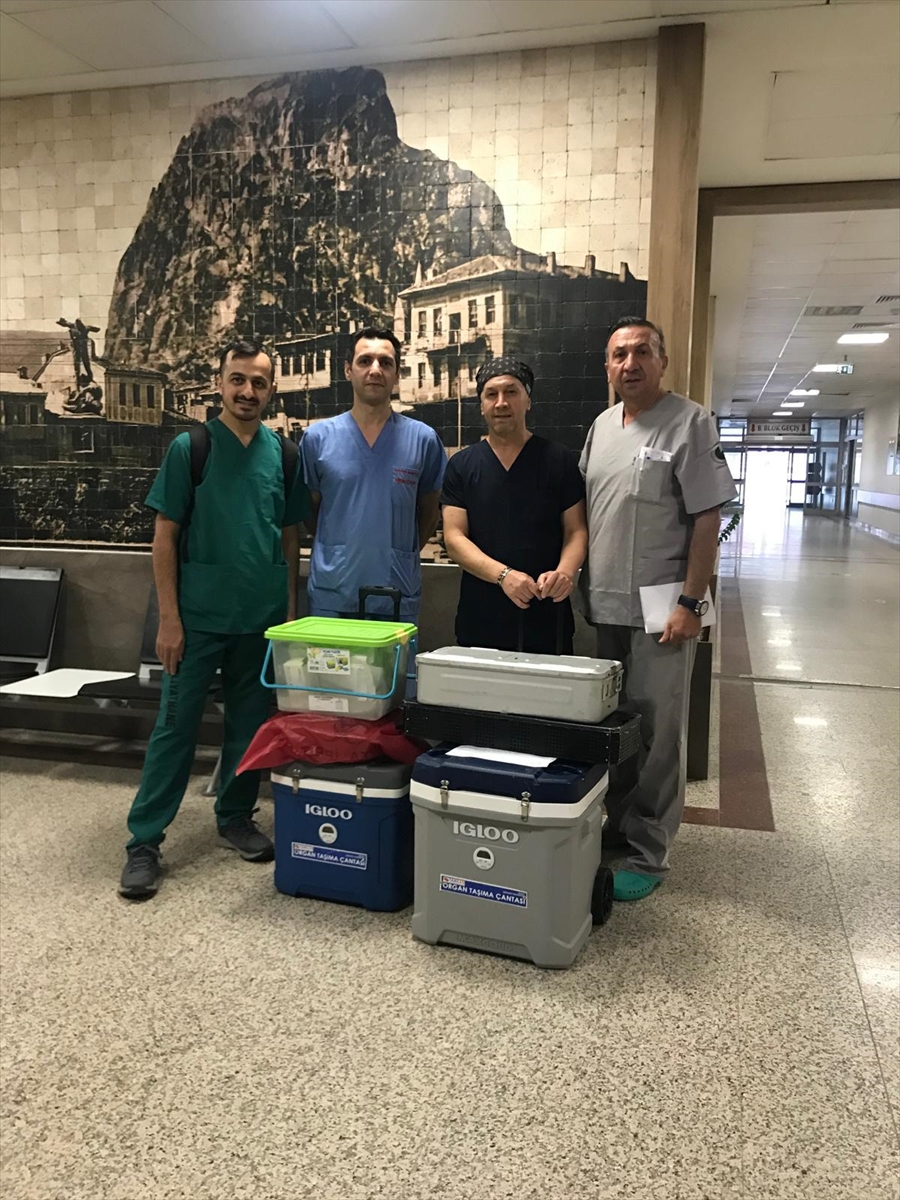 Afyonkarahisar'da beyin ölümü gerçekleşen kişinin organları 3 kişiye umut oldu