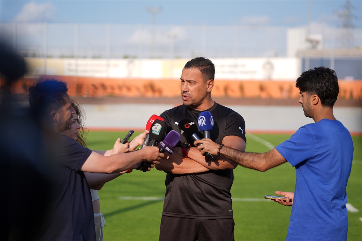 Başakşehir'in yeni sezondaki ilk hedefi Konferans Ligi'nde gruplara kalmak