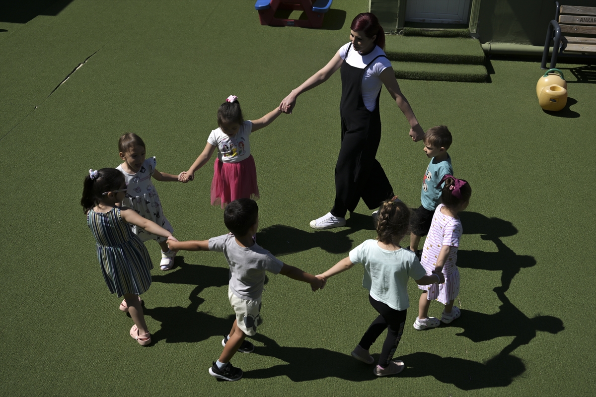 MEB'in okul öncesine yönelik "yaz eğitimleri" devam ediyor