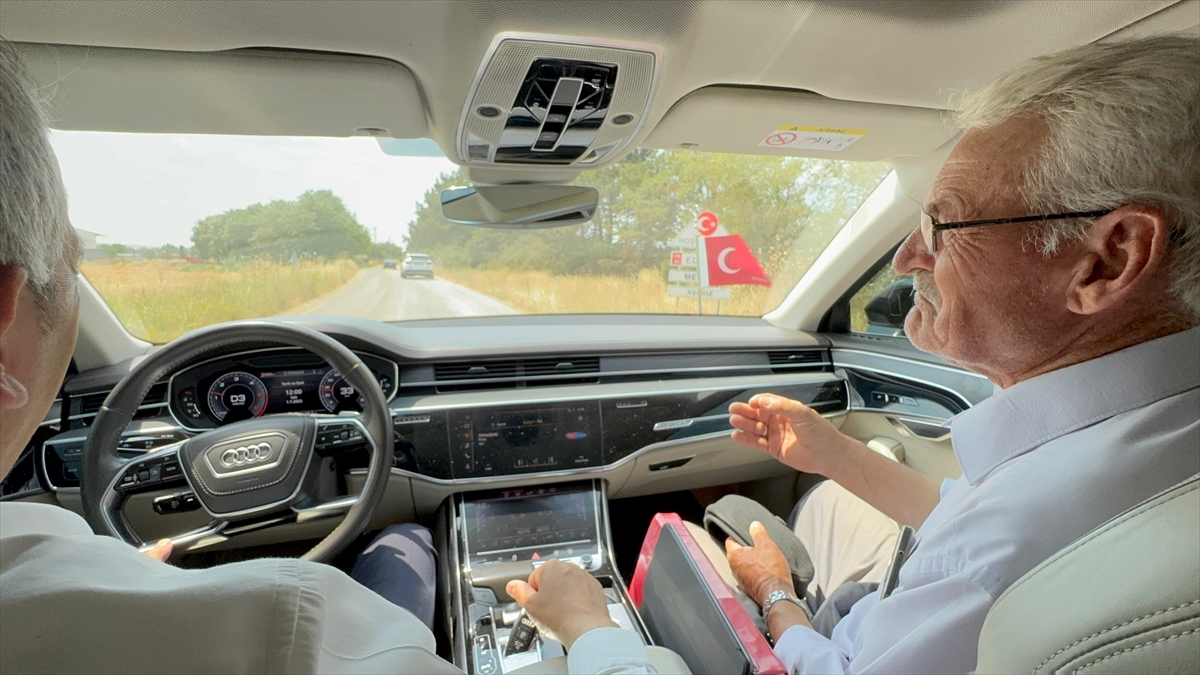 Edirne Valisi Sezer "otoyol" kalitesinde asfaltlanan köy yollarını "Lütfü Amca" ile test etti