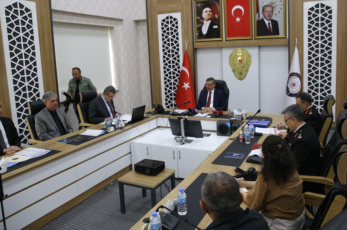 Erzurum Valisi Mustafa Çiftçi, narkotik suçlarla "topyekun mücadele" çağrısı yaptı: