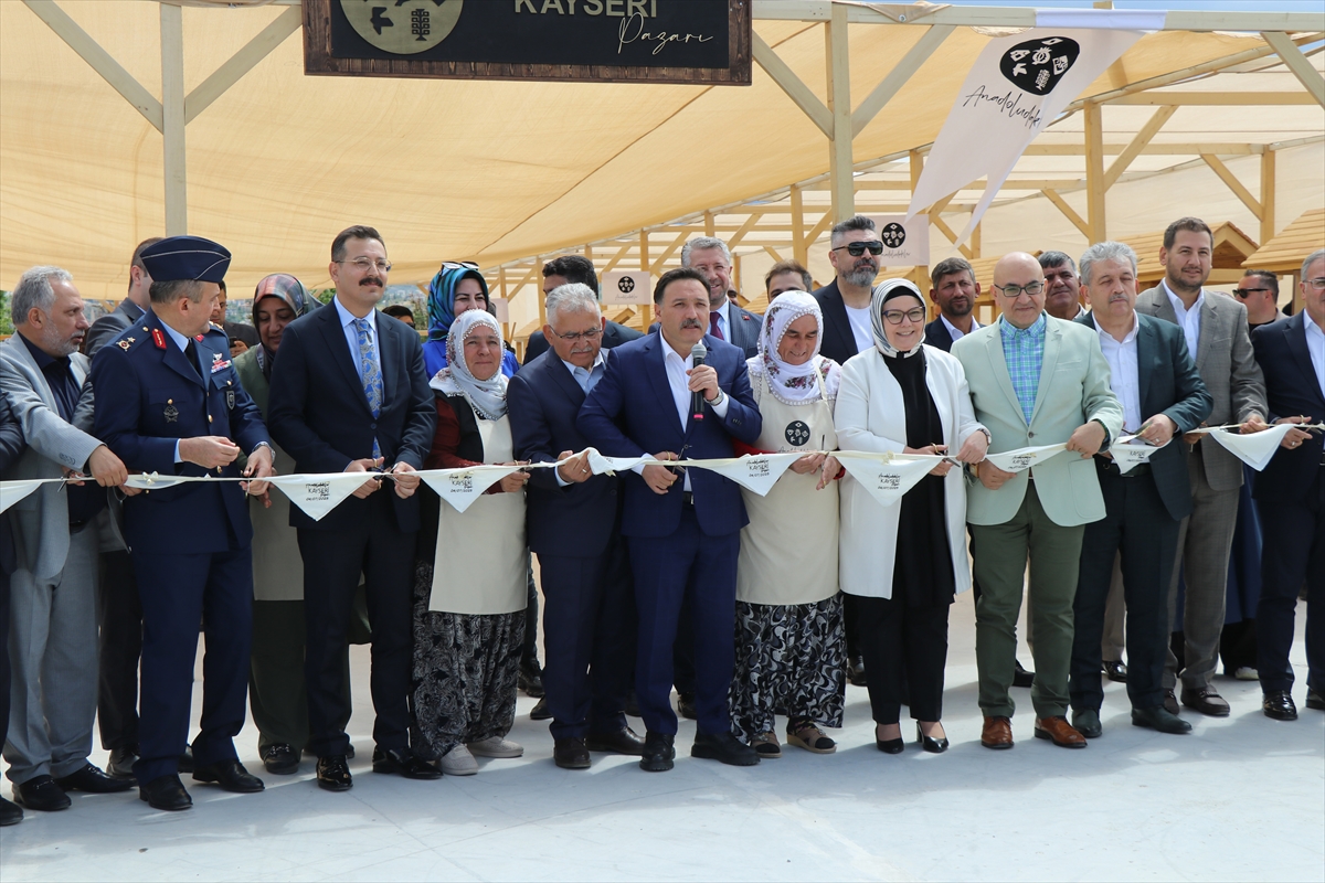 Kayseri'de "Anadoludakiler Pazarı" açıldı