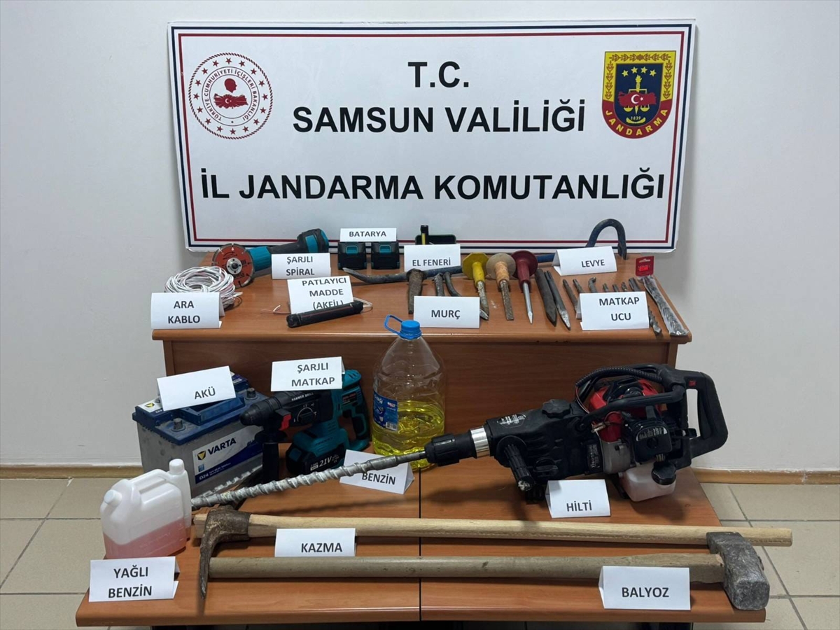 Samsun'da izinsiz kazı yapan 3 kişi suçüstü yakalandı