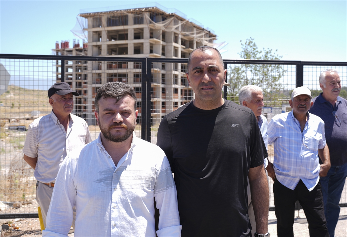 İzmir'deki kentsel dönüşüm hak sahipleri mağduriyetlerinin giderilmesini istiyor