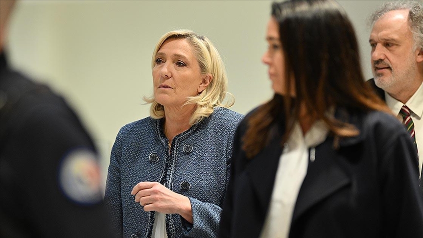 AİHM, yolsuzluktan suçlu bulunan Fransız siyasetçi Le Pen'in geçici tedbir talebini reddetti